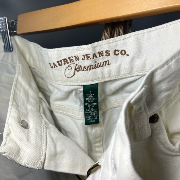 Embroidered white jeans - Picture 5 of 5